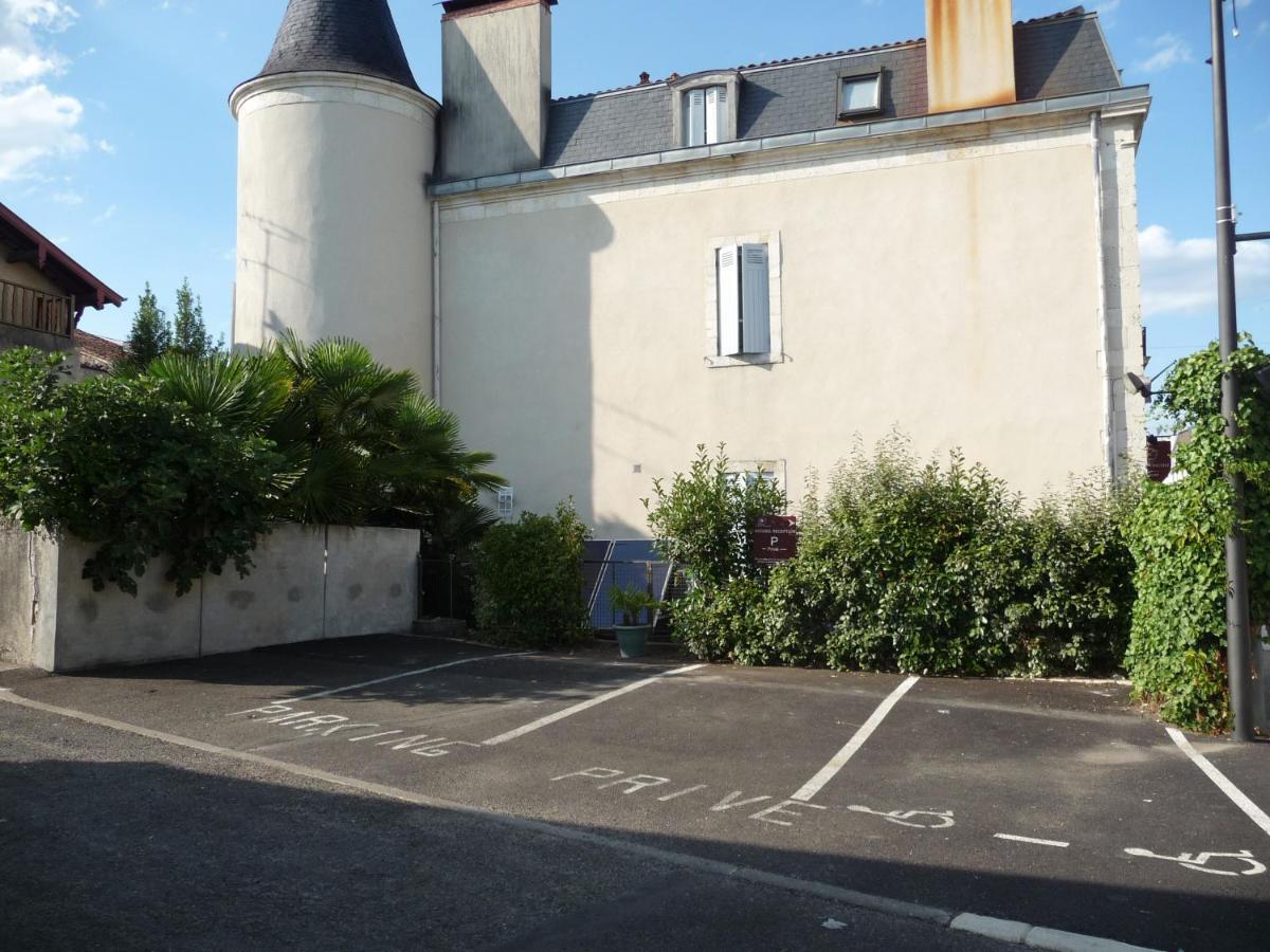 Le St Vincent Hotel Roquefort  Exterior foto